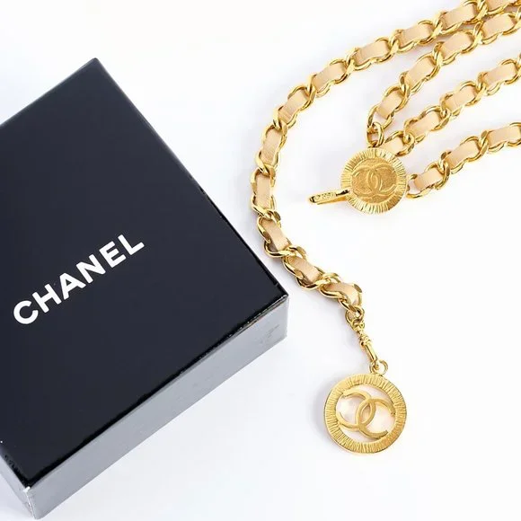 Authentic CHANEL Vintage Belt, Chanel Chain Belt, Chanel Chain and Leather Belt, - Picture 10 of 12